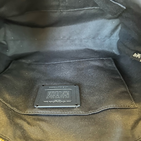 πππCoach Beautiful Black Leather Bag Approx 12β Wide & approx 7β tall. - Picture 4 of 13